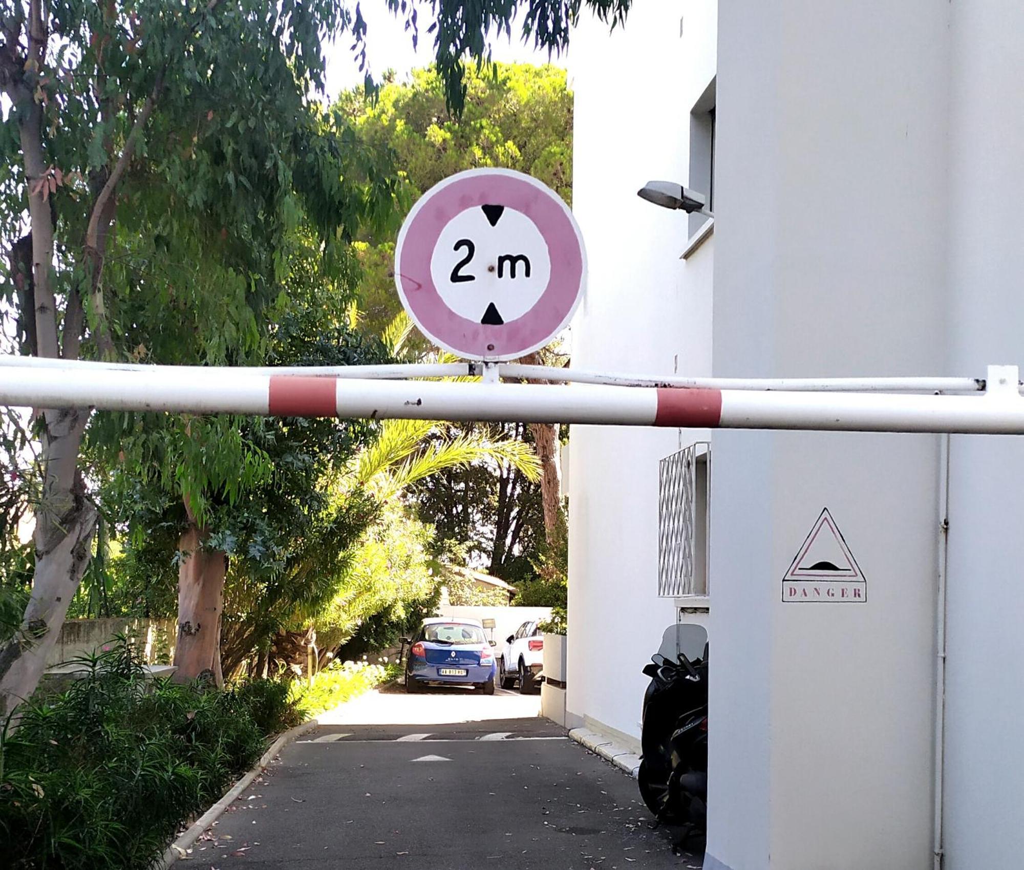 גולף-ז'ואן Grand Studio Climatise En Bord De Mer Avec Parking Securise מראה חיצוני תמונה