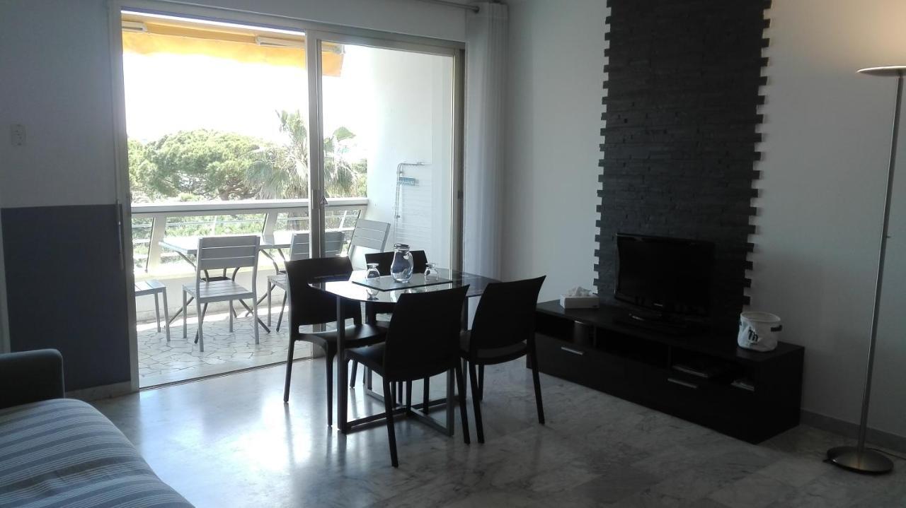 גולף-ז'ואן Grand Studio Climatise En Bord De Mer Avec Parking Securise מראה חיצוני תמונה